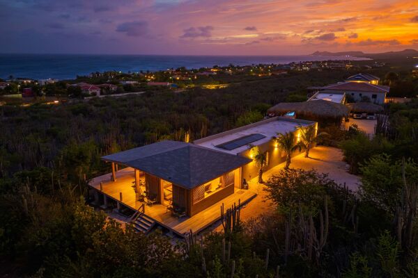photo 28 Crown West 
